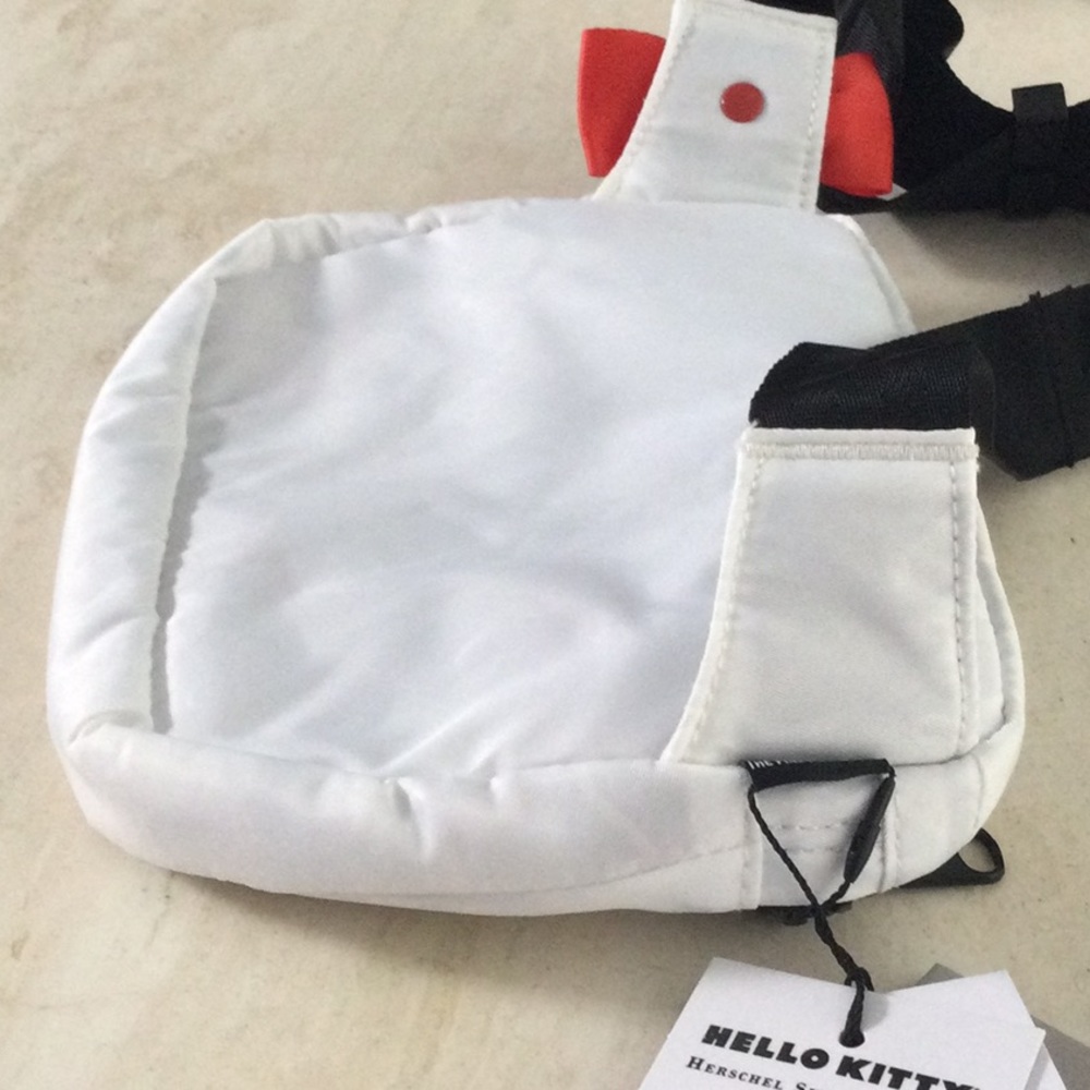 Herschel Hello Kitty Bag 45th Anniversary Fanny Pack Sanrio Waist Hip Belt New - Picture 8 of 16